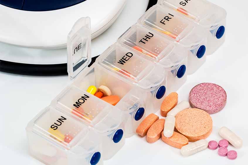 Weekly pill organiser